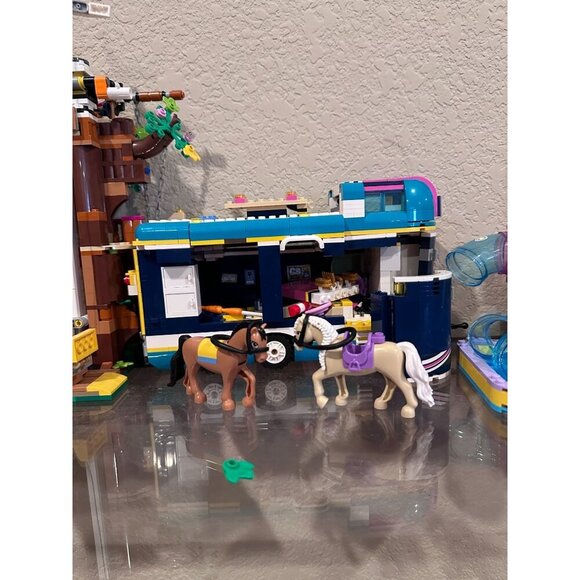 LEGO FRIENDS Horse Show Trailer 41722 Retired Set with Manual *Missing Pieces* - Picture 9 of 11